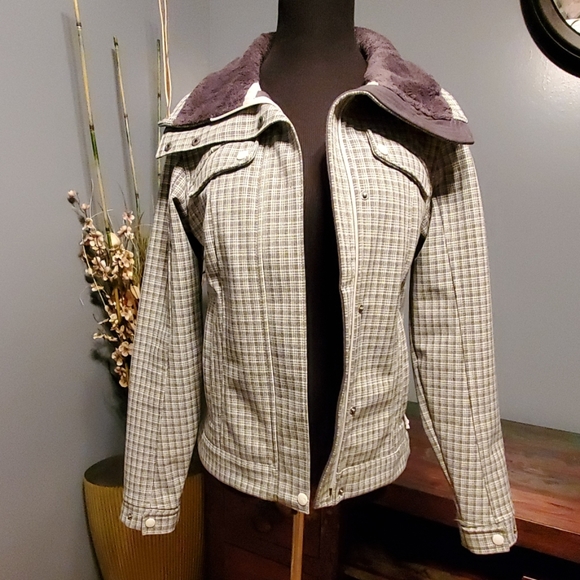 The North Face Jackets & Blazers - The North Face Grey Plaid jacket
